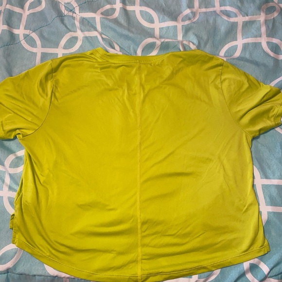 Nike Women’s Dri-Fit Crop Top - Picture 2 of 3